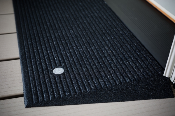 EZ-Access TRANSITIONS Angled Entry Mat - Black